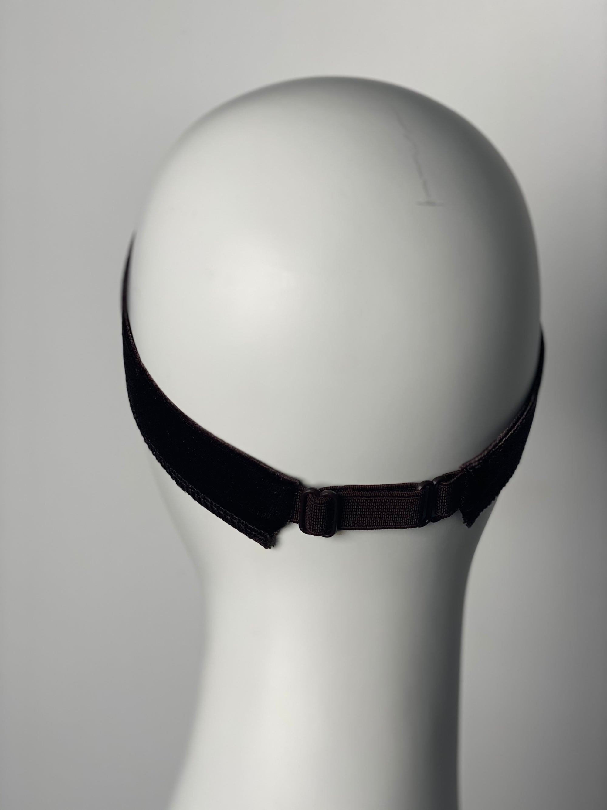 WIG GRIP WITH LACE SECTION AND ADJUSTABLE STRAP