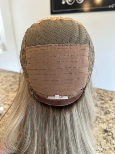 CHELLE  IWIG HAND TIED CAP (MEDIUM CAP))