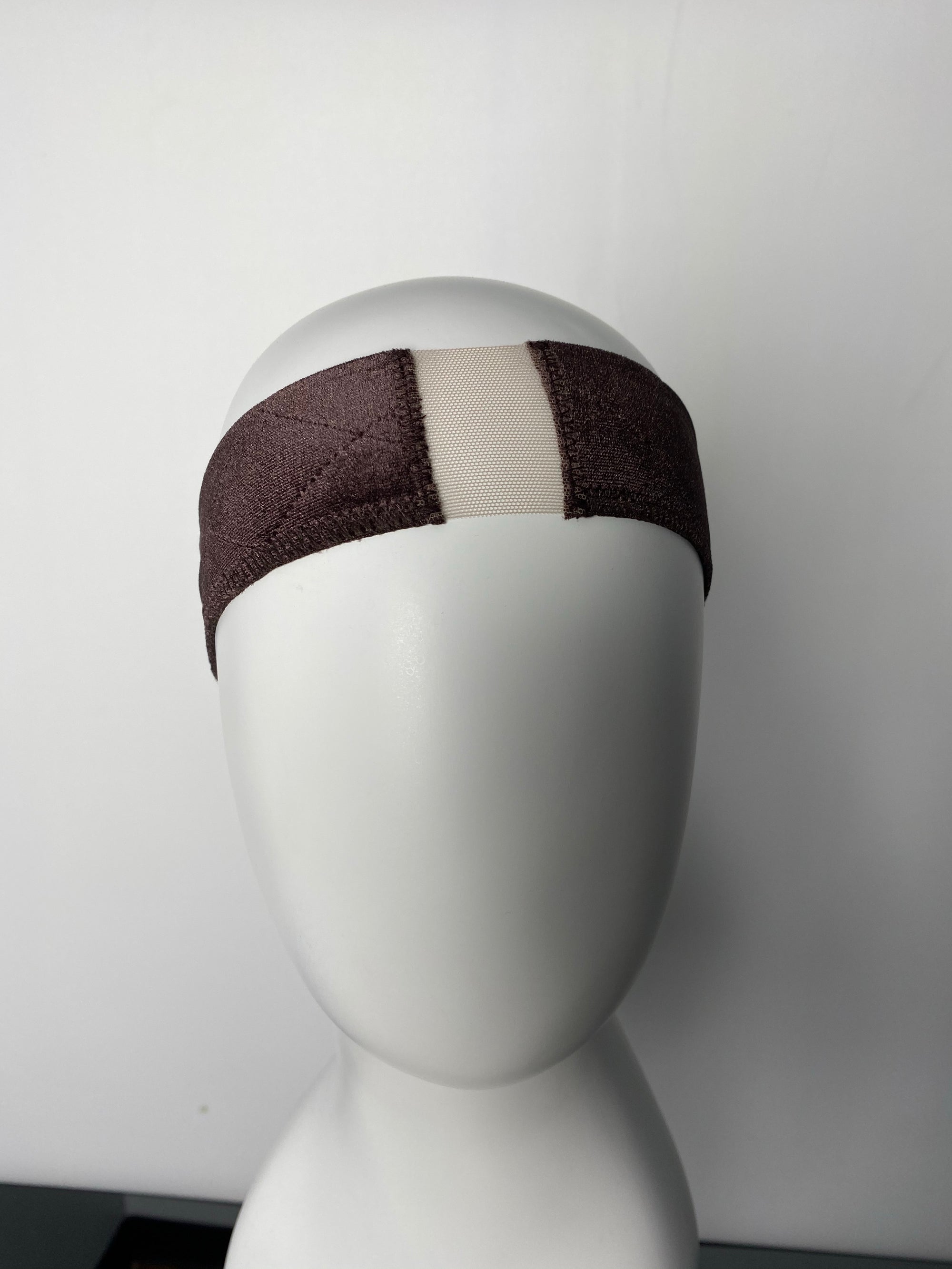 WIG GRIP WITH LACE SECTION AND ADJUSTABLE STRAP